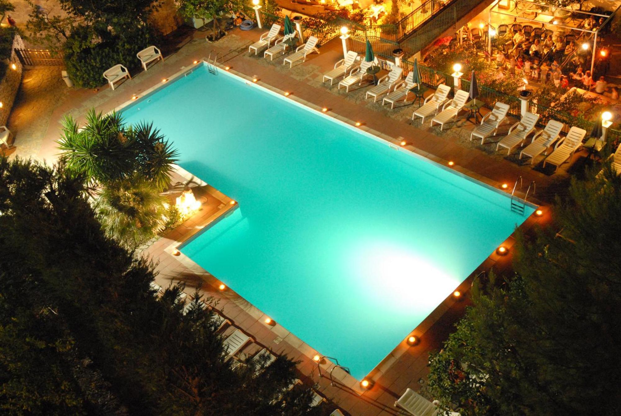Park Hotel Villa Americana Rodi Garganico Buitenkant foto