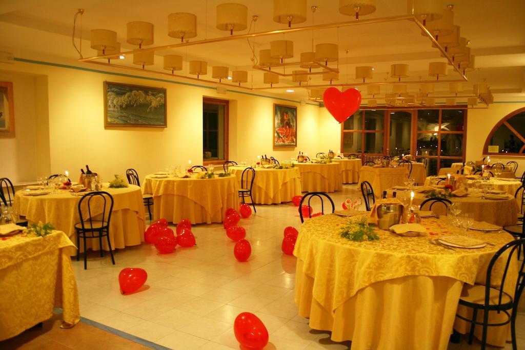 Park Hotel Villa Americana Rodi Garganico Buitenkant foto